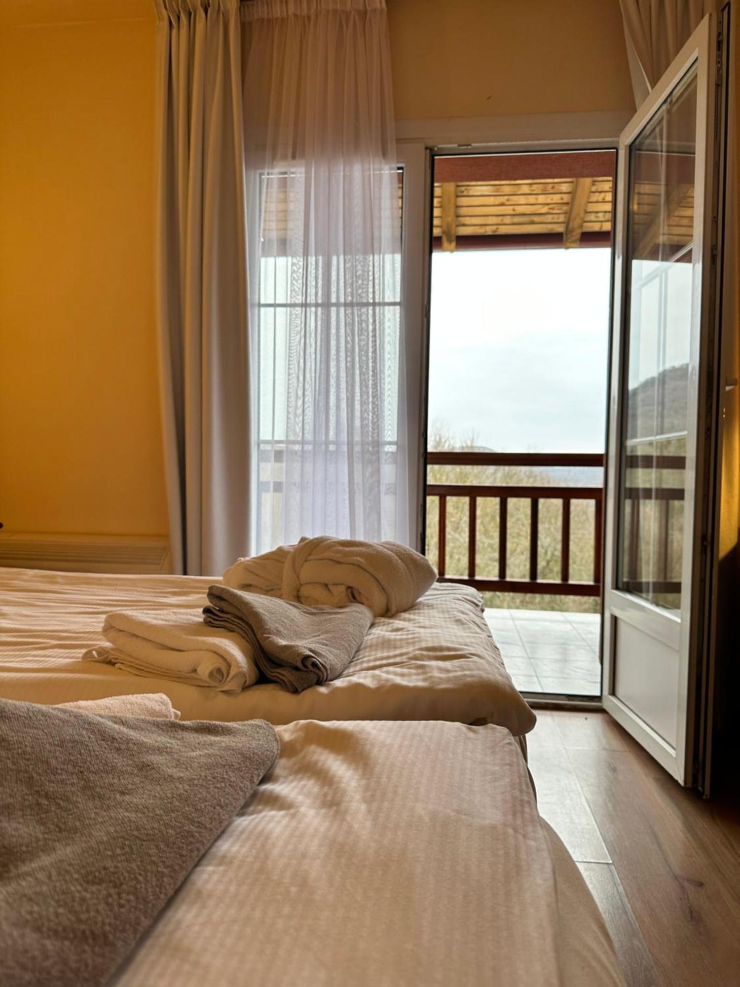 Szent Orban Erdei Wellness Hotel Es Residence Kóspallag Exteriör bild
