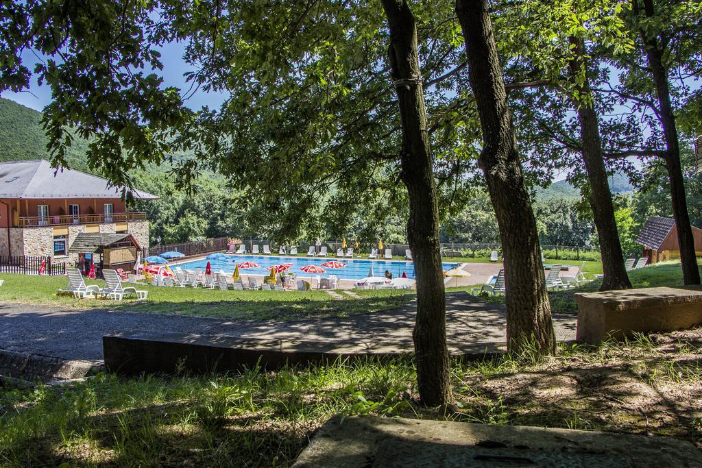 Szent Orban Erdei Wellness Hotel Es Residence Kóspallag Exteriör bild